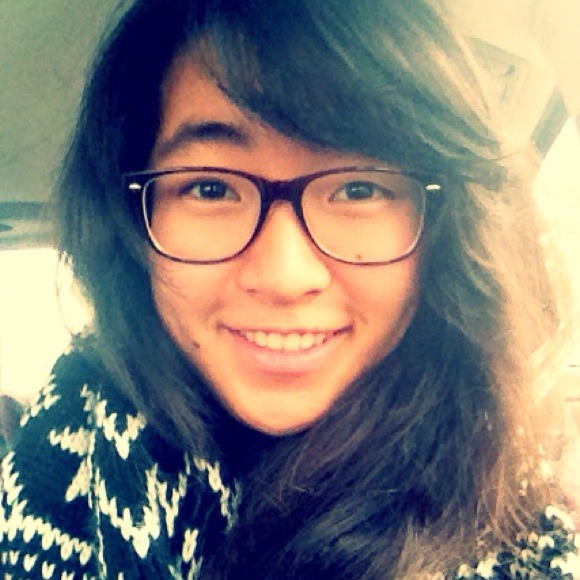 Profile Picture of Amy Kim (@alittlegiraffe) on Poshmark