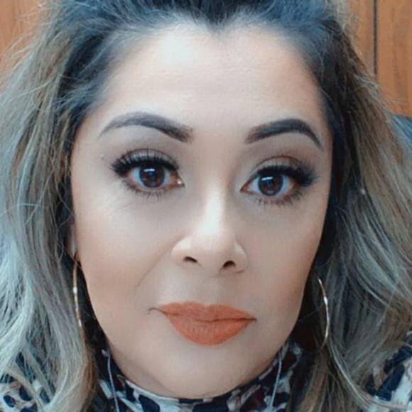 Profile Picture of Lourdes Chacon (@luluvejil74) on Poshmark