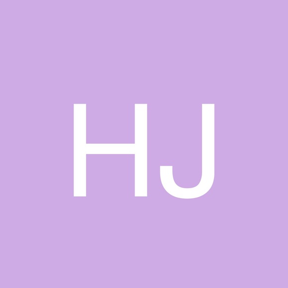 Profile Picture of Hhhkk Jnsnsns (@hwhwsjj) on Poshmark