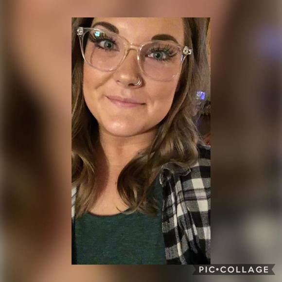 Profile Picture of Raquel Wehri (@348) on Poshmark