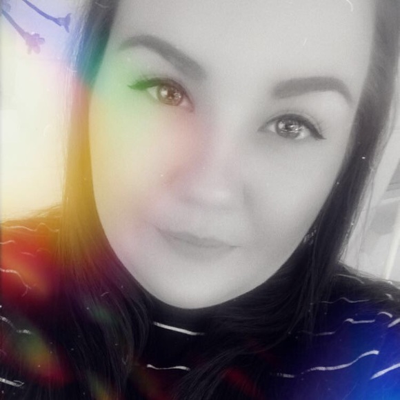 Profile Picture of Kourtni Markwordt (@kjmarkwordt) on Poshmark