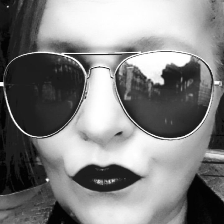 Profile Picture of Amanda (@amandahugnkiss1) on Tiktok