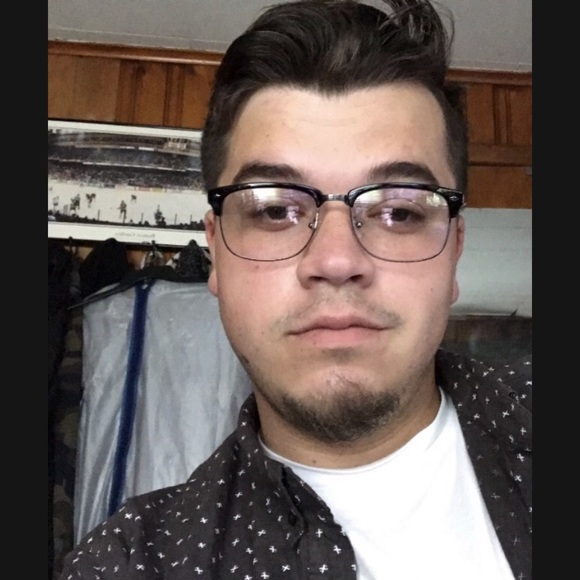 Profile Picture of Mike Giorgi (@mikeyroks7) on Poshmark