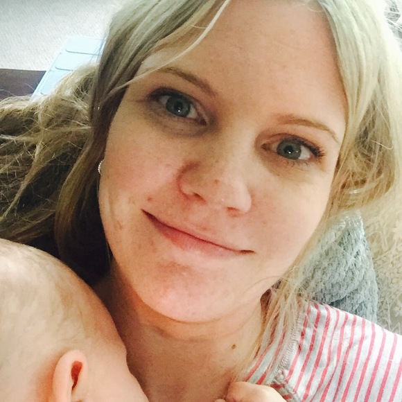 Profile Picture of Steph Thurling (@stephthurling) on Poshmark