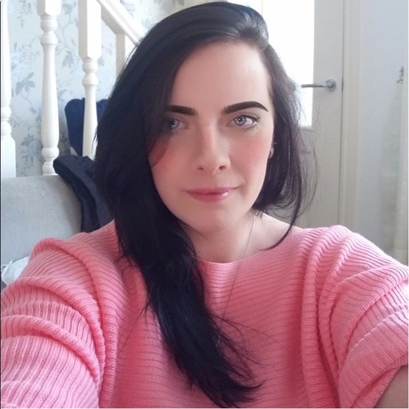 Profile Picture of Kelly Fitton (@kellyfitson) on Poshmark