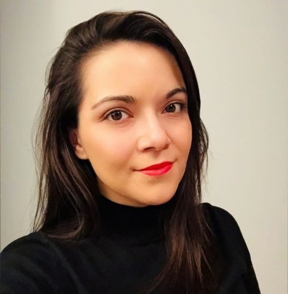 Profile Picture of Loredana Amicucci (@loredanaamicucc) on Poshmark