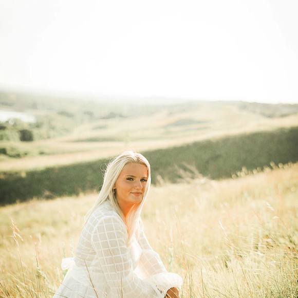 Profile Picture of Sam Monchamp (@sammonchamp) on Poshmark