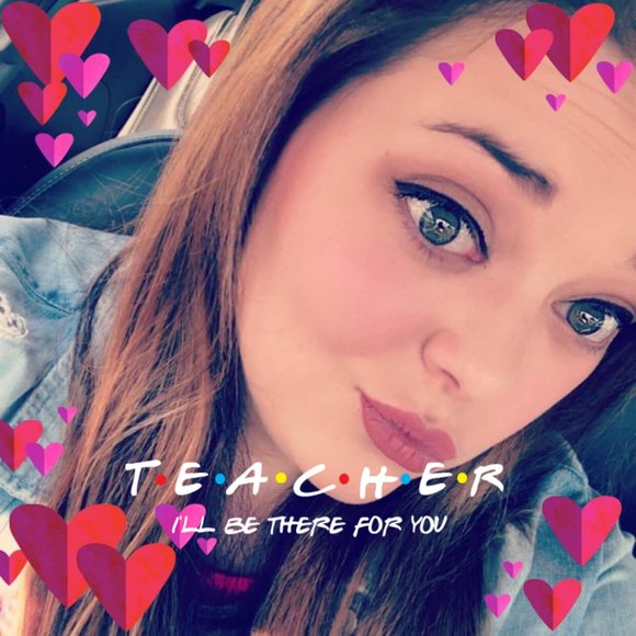 Profile Picture of Erynn James (@erybear97) on Poshmark