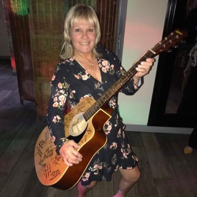Profile Picture of Mandy Keating (@mandykeating1) on Twitter