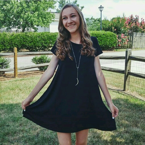 Profile Photo of Briana Curtin (@briana_curtin) on Poshmark