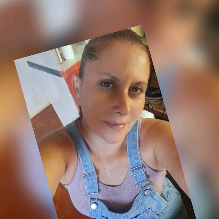 Profile Picture of Shirley (@shirleycartin) on Tiktok