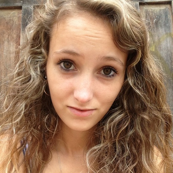 Profile Picture of Jasmine Tidwell (@jazzytid) on Poshmark