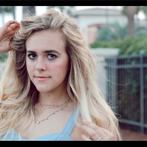 Profile Picture of Savannah Golemon (@savannahgolemon) on Poshmark