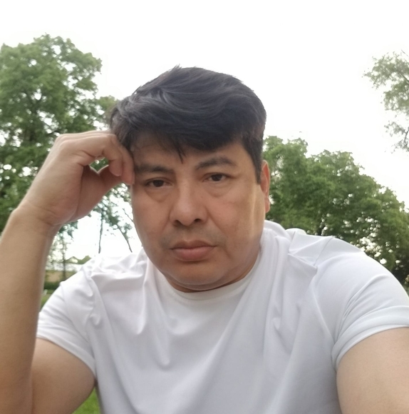 Profile Picture of Luisalfredo Gatica (@alfredogatica) on Poshmark