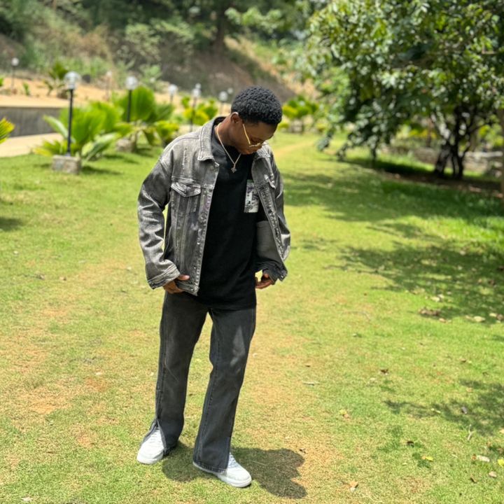 Profile Picture of kyle🐬❤️‍🔥 (@kyle_lenz1) on Tiktok