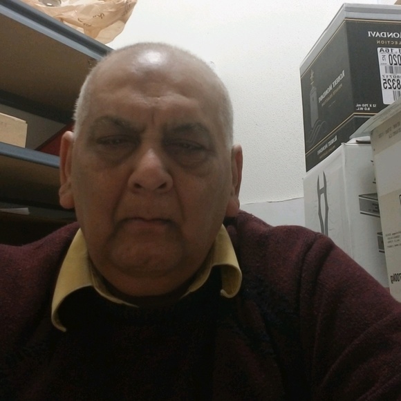 Profile Picture of Mahesh Desai (@mikenipu23) on Poshmark