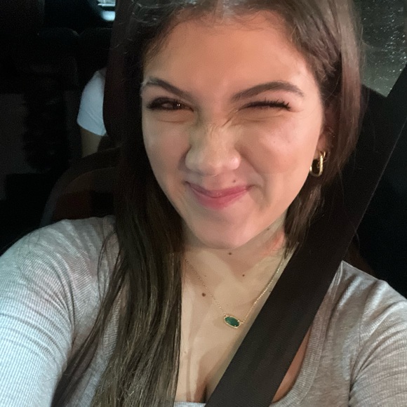 Profile Picture of Brooklynn Studinski (@blynnstud) on Poshmark