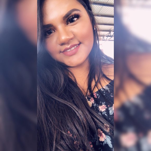 Profile Picture of Itzell Fraire (@itzellfraire) on Poshmark