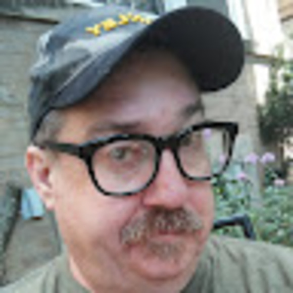 Profile Picture of Charley Cvercko (@charleycvercko) on Poshmark