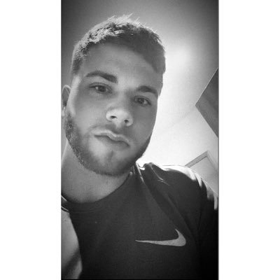 Profile Picture of AP (@AaronPyper) on Twitter