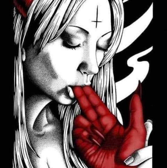 Profile Picture of Krista Pritchard (@blaydonsmom14) on Poshmark