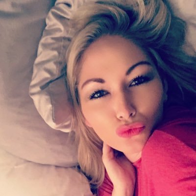 Profile Picture of Rachel Lawrence (@rrlawrence) on Twitter