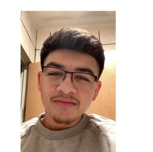 Profile Picture of Oscar Ramos (@giveoscarst) on Poshmark