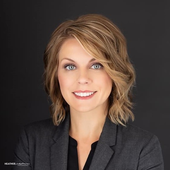 Profile Picture of Julie Kochie (@juliegroberts) on Poshmark