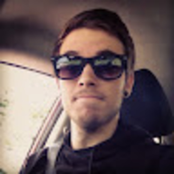 Profile Picture of Paul Sadowski (@paulsadowski) on Poshmark