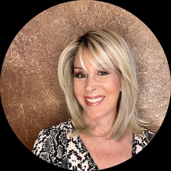 Profile Picture of Dotti Keagy (@dottikeagy4) on Poshmark