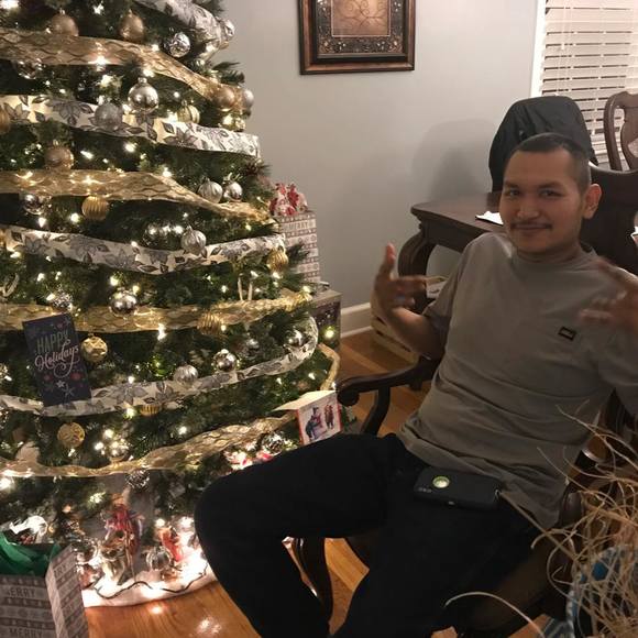 Profile Picture of Bryan Robledo (@clsbrian) on Poshmark