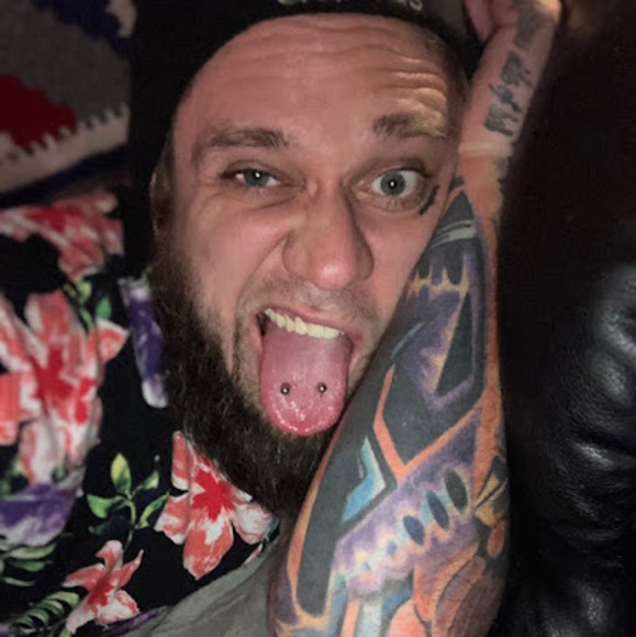 Jake Snow - Poshmark Profile Picture of Jake Snow (@jakesnow545) on Poshmark