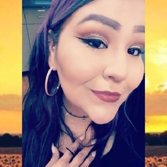 Profile Picture of Amanda Inez (@amanda_inez) on Poshmark