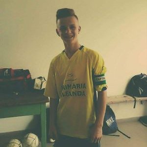 Profile Picture of Robert-Darius (@RobertDarius5) on Twitter