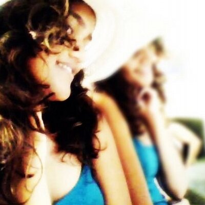 Profile Picture of Amanda Hellen (@amandahellen1) on Twitter