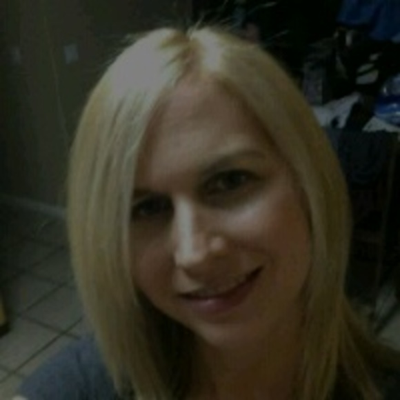 Jenna Orlandella - Poshmark Profile Picture of Jenna Orlandella (@jennarae84) on Poshmark