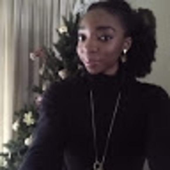 Profile Picture of Tina Philips (@philipstina56) on Poshmark