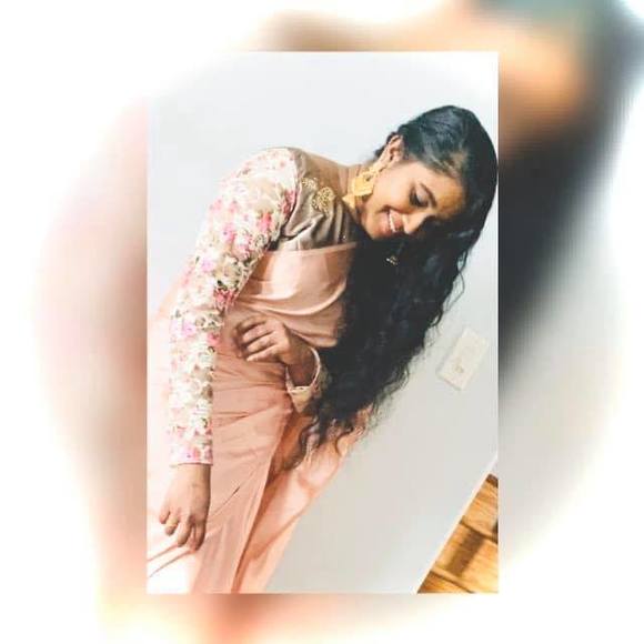 Profile Picture of Darsiya Vigneswaran (@darsiya200) on Poshmark