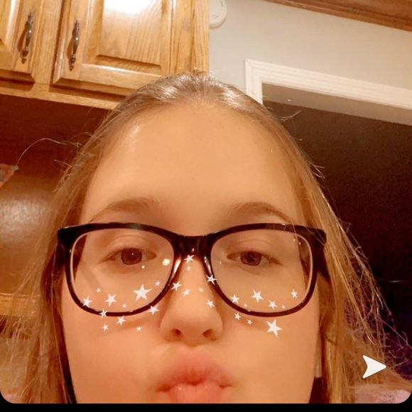 Profile Picture of Michaela Hayes (@mhayes840) on Poshmark