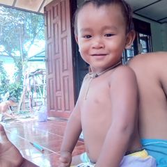 Profile Picture of ใบหม่อน ชาดี (@pillowleaveschad) on Tiktok