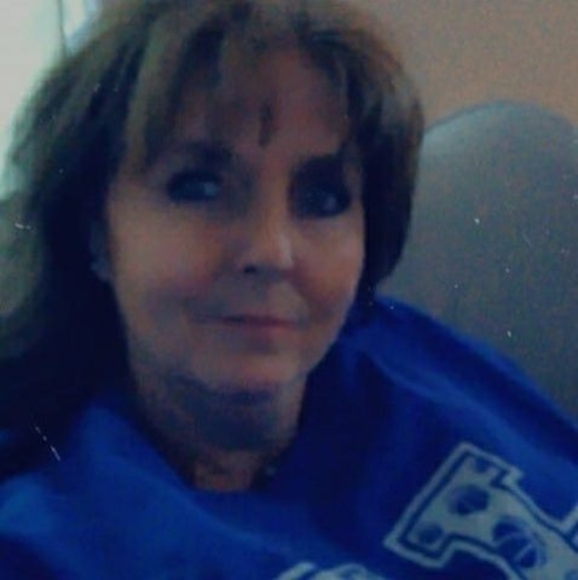 Profile Picture of Lisa Simmons (@simmonslisa912) on Poshmark