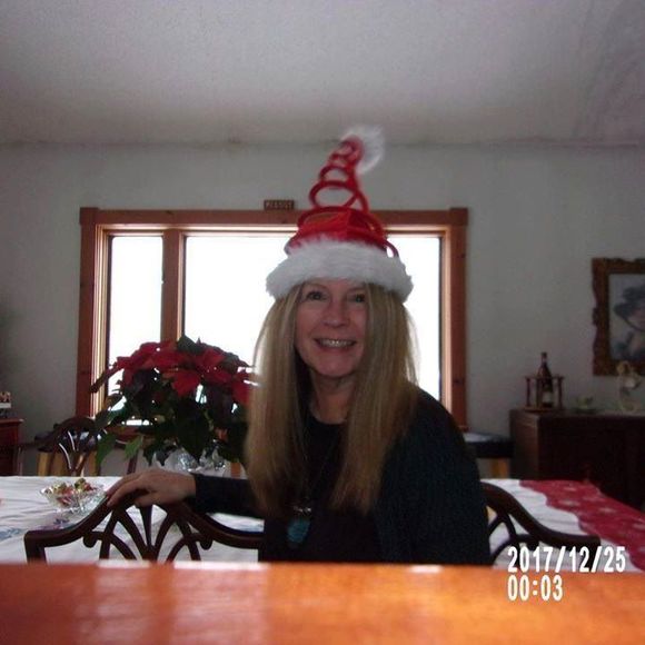 Profile Picture of Karen Belinger (@cetaphil1818) on Poshmark