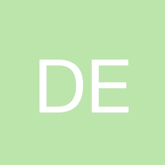 Profile Picture of Demitria Eckels (@demitriaeckels) on Poshmark