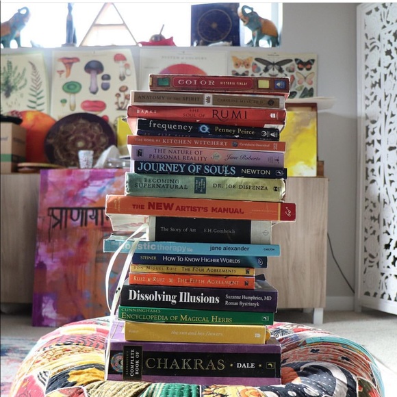 Profile Picture of Lauren Levake (@lauren_levake) on Poshmark