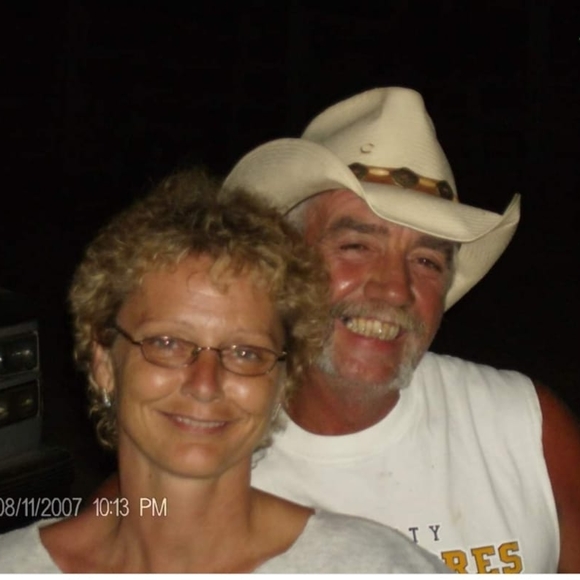 Profile Picture of Mary kay Higgins (@mkh12241961) on Poshmark