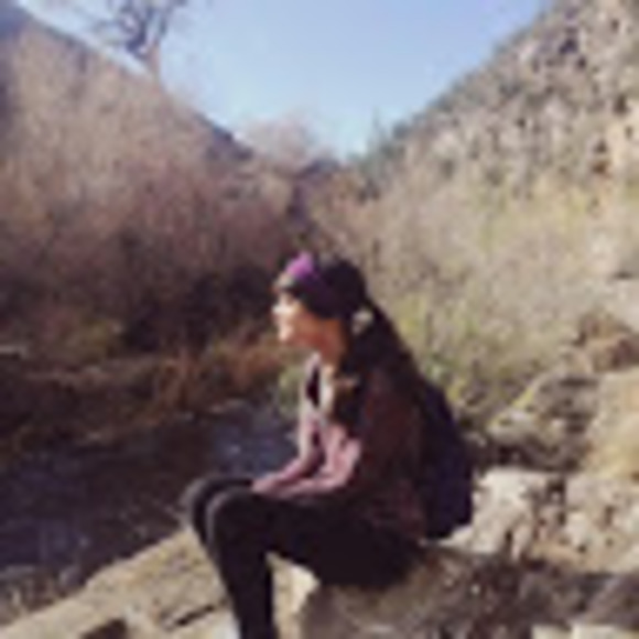 Profile Picture of Jaqueline kayla Hannifan (@j_hannifan) on Poshmark