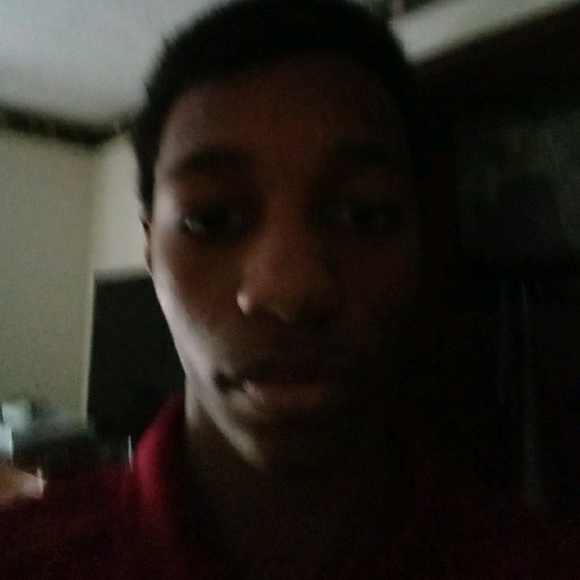 Profile Picture of Devale Trotter (@demandevale) on Poshmark