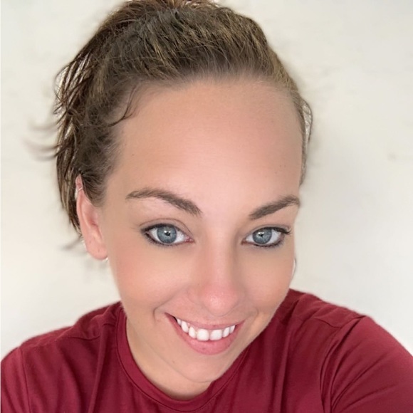 Profile Picture of Crystal Morton (@cpmort89) on Poshmark