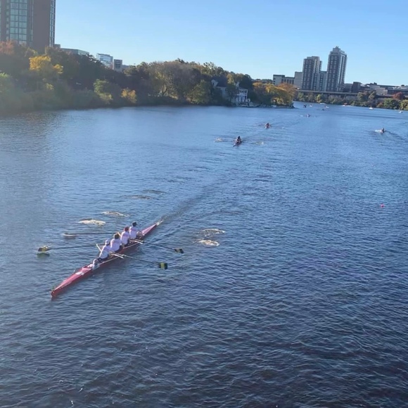 Profile Picture of Allie Winslade (@labsncrabs) on Poshmark