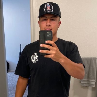 Profile Picture of Eric (@Eric30Hernandez) on Twitter